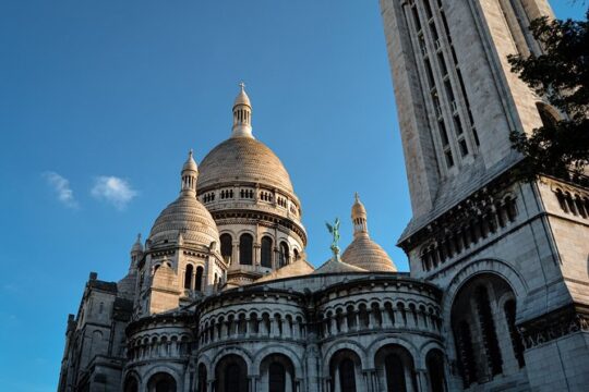 Private tour of the toursitc & hidden highlights of Montmarte Paris
