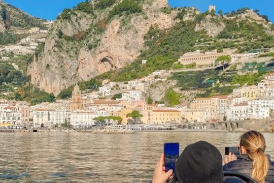 Coastal tour with visit to the Emerald Grotto from Amalfi