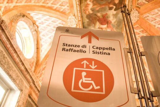 Wheelchair Accessible Vatican and Sistine Chapel Tour with Maria