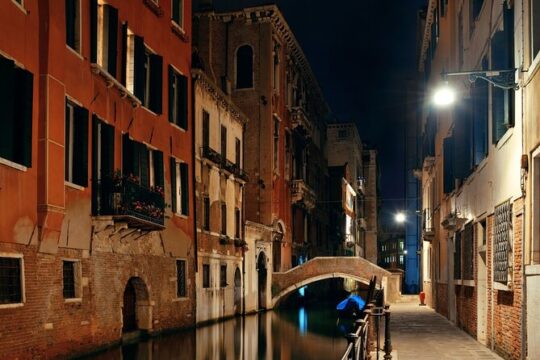 Crimes, Legends and Mysteries Sunset Tour in Venice