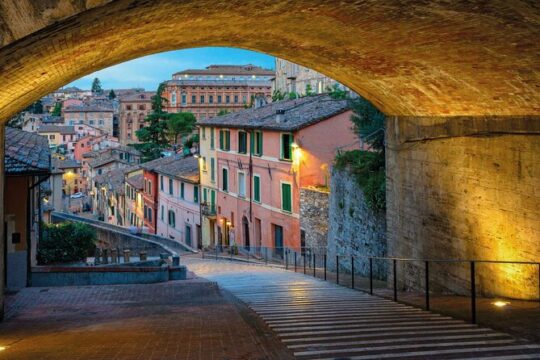 Perugia Walking Tour with Audio and Written Guide by a local