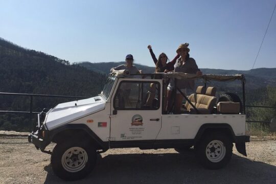 Douro Valley by Jeep UMM Classic English 4x4