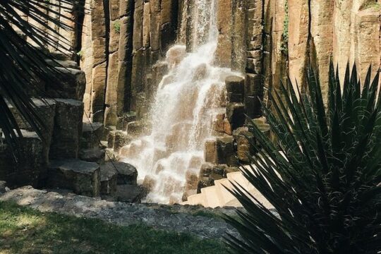 Magic Towns & Prismas Basalticos Tour from Mexico City