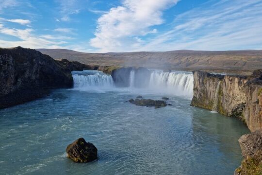 6 Hour Sightseeing Tour in Lake Myvatn Iceland from Akureyri Port