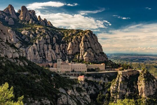 Montserrat Morning Adventure with Scenic Cogwheel Train Ride