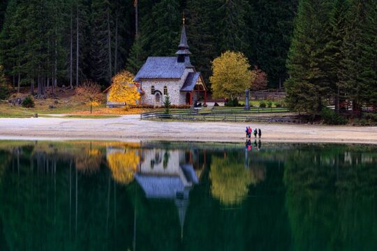 Private Hiking to the Three Peaks, Misurina and Braies da Cortina