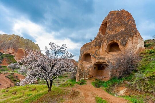 3 Days Cappadocia Tour Including Balloon Ride and Camel Safari