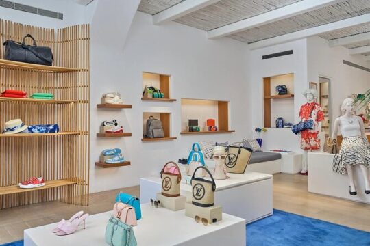Private Shopping Tour in Mykonos
