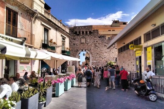 Etna, Taormina,Aci Trezza, Acireale,Buscemi with lunch and dinner