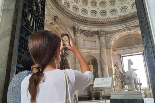 Maria's Private Vatican Sistine Chapel Tour and St.Peter's Tour