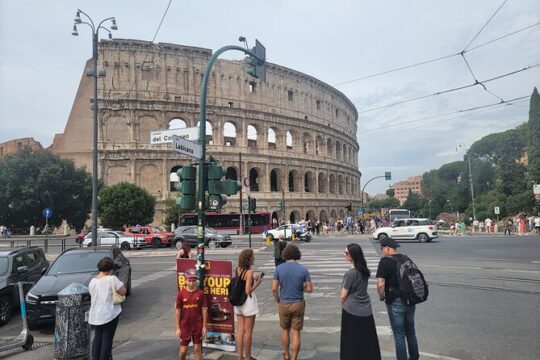 Colosseum Guided Tour with Roman Forum and Palatine Hill