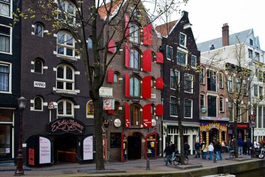 Private Amsterdam Red Light District tour in Spanish
