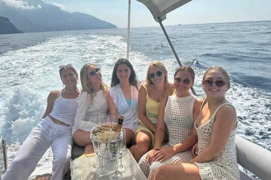 Private Capri Boat Tour from Positano with Lunch