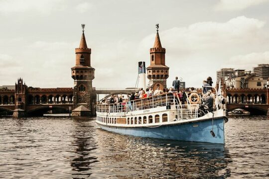 1-hour Sightseeing Boat Cruise Through Historic City Center