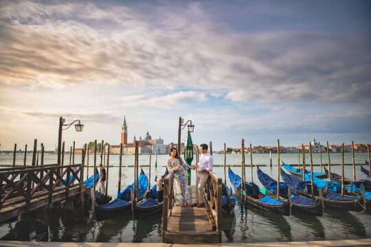 Exclusive 1-Hour private photoshoot in Venice.