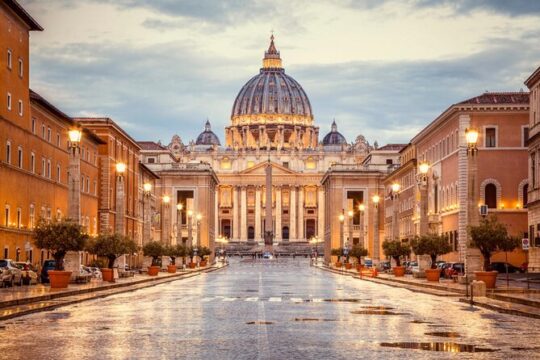 St. Peter's Basilica Guided Tour: A Roots in Rome Exclusive