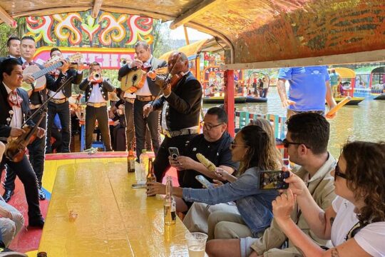 Trajinera Party at Xochimilco with Drinks, Mariachi & Tacos
