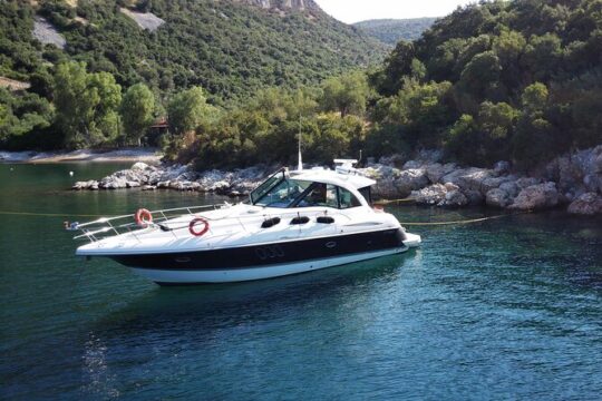 Full Day Private Tour in South Skiathos and South Skópelos