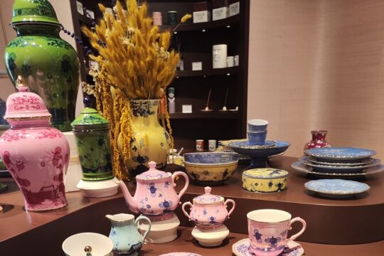 Private Guided Home Shopping Tour of Historic Shops in Milan