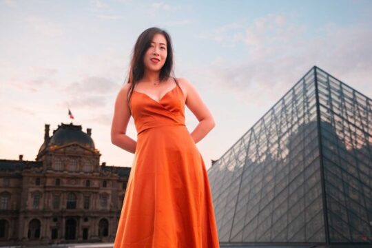 Paris: Private Photoshoot Tour near 2 Landmarks of Your Choice