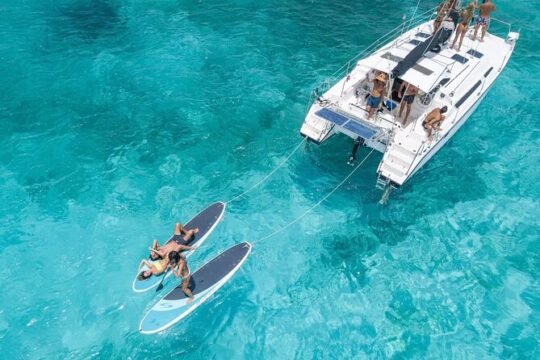 Isla Mujeres Private Catamaran, Cruising, Snorkeling having Fun!!