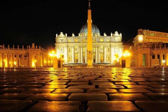 Romantic Rendezvous: Private Night Tour of Rome with Chauffeur