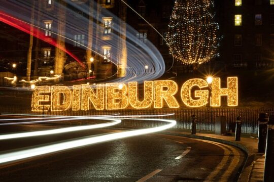 Edinburgh Winter Festivals Private Tour in a Premium Minivan