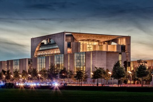 Individual city tour Berlin for max. 8 persons