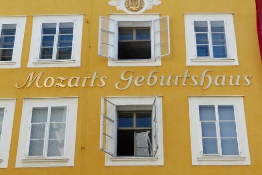 Private Day Trip to Salzburg from Vienna with a local