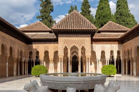 La Alhambra and Generalife Group Tour from Malaga Port