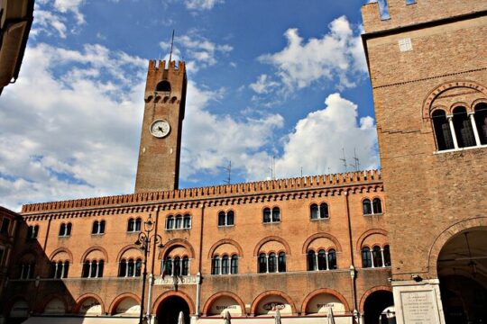 Small Group Walking Tour of Historic Shops in Padua