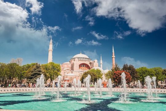 Explore Istanbul’s most magnificent sites of a full-day Private Tour