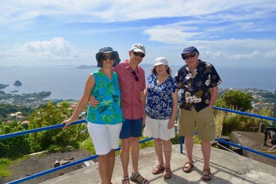 Scenic Historical Tour to Fort Charlotte and Queens drive from IV Tours
