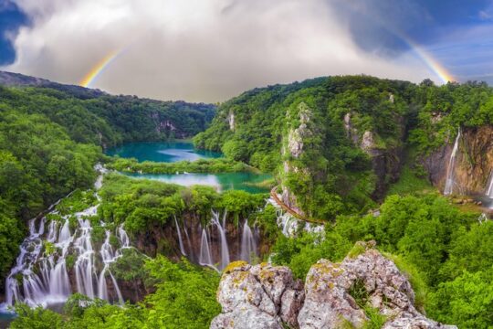 Luxury Private Transfer Split-Zagreb with stop at Plitvice Lakes