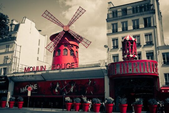 Private Half Day Guided Tour in Montmartre and Musée d’Orsay