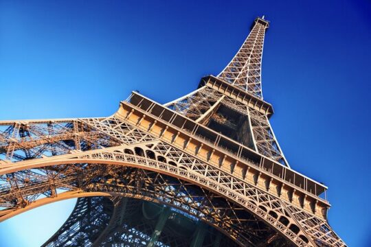 Eiffel Tower Tour with Prepaid Tickets to the Second Floor