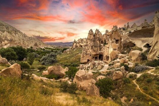 Private 2 days 1 night Istanbul to Cappadocia tour by plane and Hot Air Balloon
