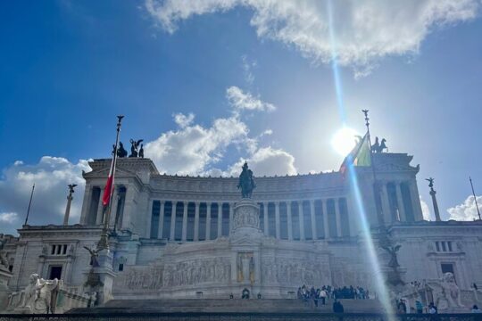Private Guided Tour of Altare della Patria and Palazzo Venezia