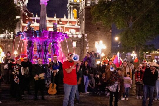 Street in the town of Puebla (night tour)