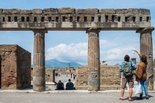 Sorrento Pompeii and Vesuvius Day Trip with Guide and Tickets