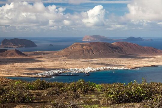Graciosa Marine Reserve Catamaran Day Trip with Transfers