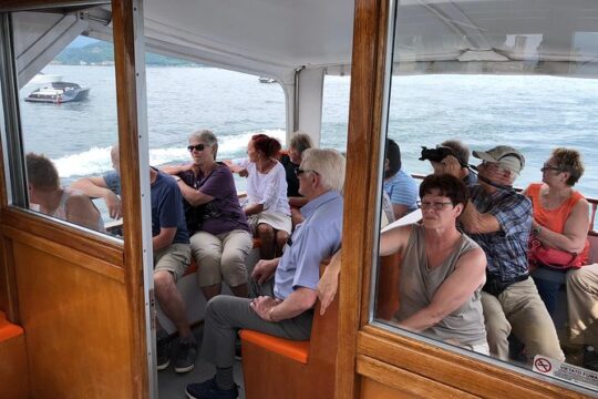 Lake Garda 4-Hour guided Boat Cruise to Sirmione