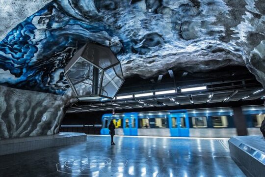Naples Metro Art Walking Tour