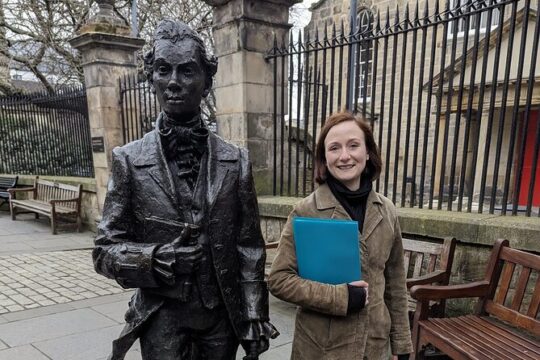 Private Walking Tour: Edinburgh Canongate and Royal Mile