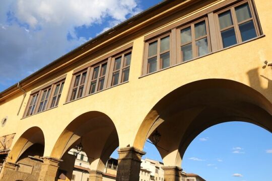 Exclusive Uffizi Gallery and Vasari Corridor Small Group Tour