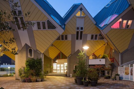 Private Tour Rotterdam: Highlights, Water Taxi and Rooftop view