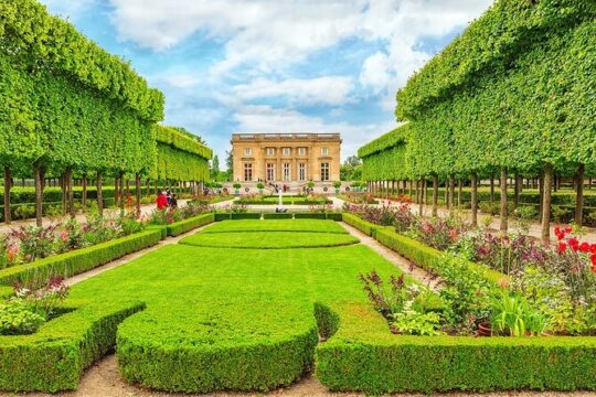 4-Hour Private Tour. Marie Antoinette's Trianon & Hamlet