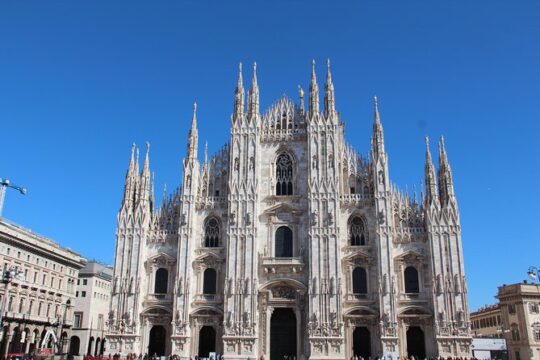 Learn & Go! Milan tour with an Italian language teacher as a guide!