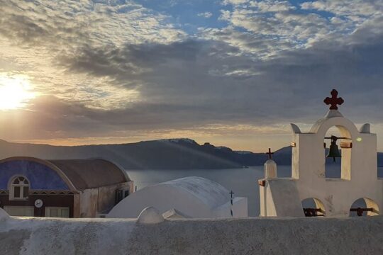 4 Hour Eat and Drink Private Tour in Santorini