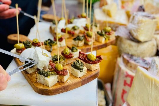 Flavors of Naples Decumani Street Food and Sightseeing Tour